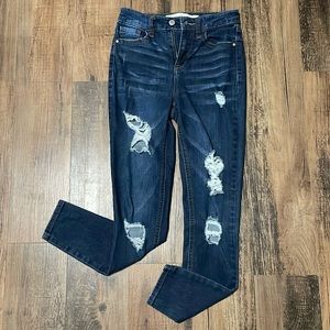 Tinseltown Distressed Skinny Jean